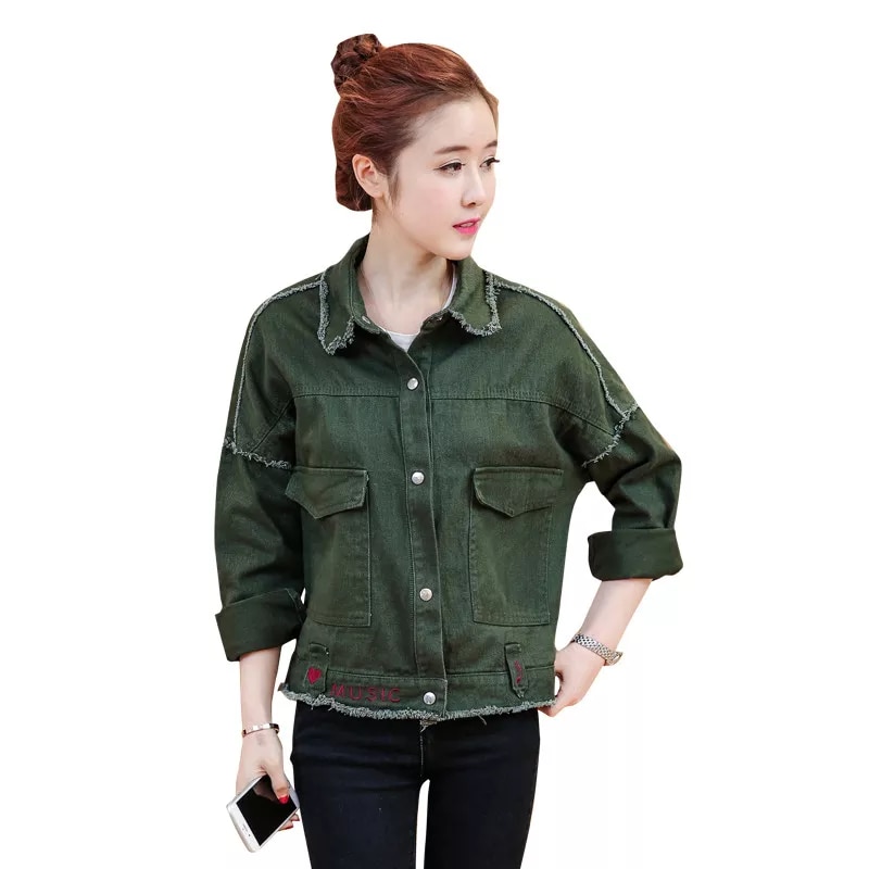 5 Item Fashion Army Agar Terlihat Menarik