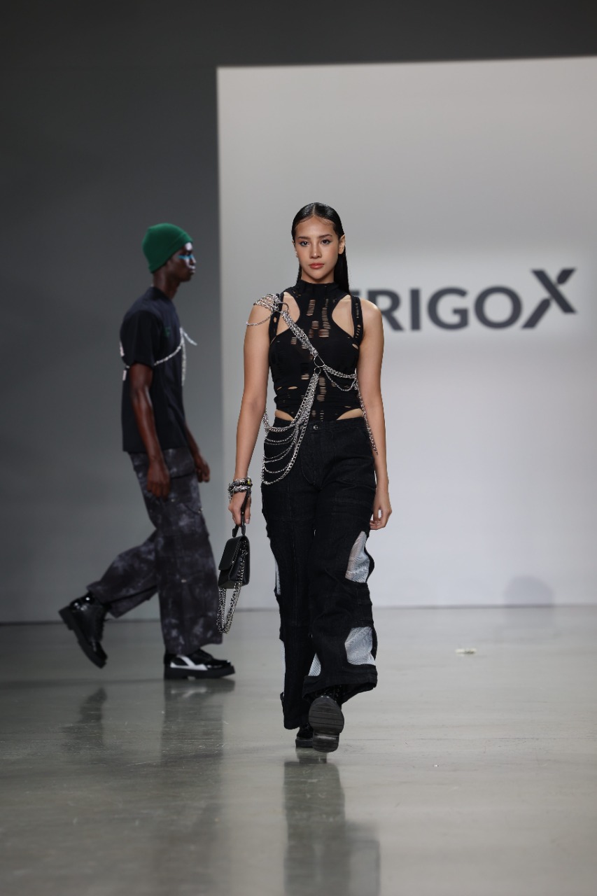 Sederet Selebriti Indonesia Melenggang di New York Fashion Week 2023