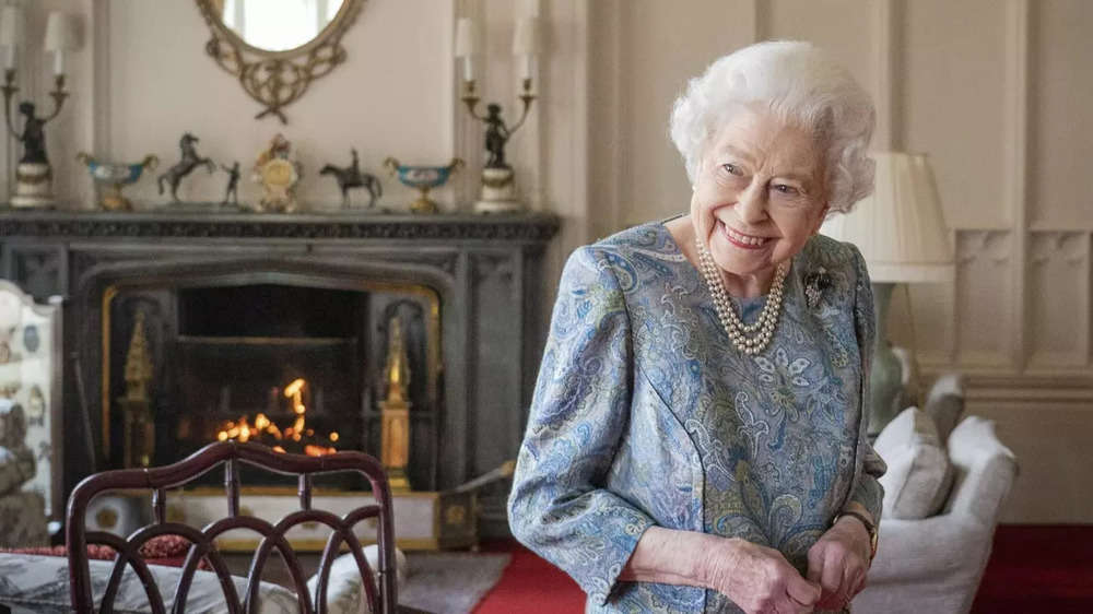 Gaya Busana Ratu Elizabeth II Selama Beberapa Dekade