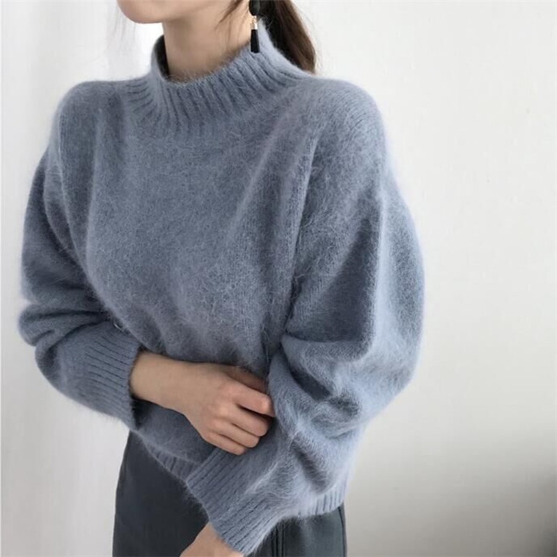 15 Fashion Item Klasik yang Tak Lekang Oleh Waktu