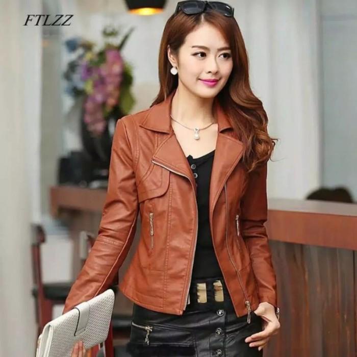 15 Fashion Item Klasik yang Tak Lekang Oleh Waktu