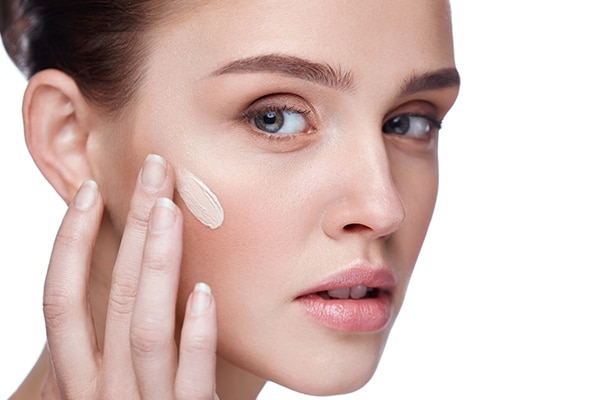 12 Inspirasi Makeup Saat Liburan Ke Pantai