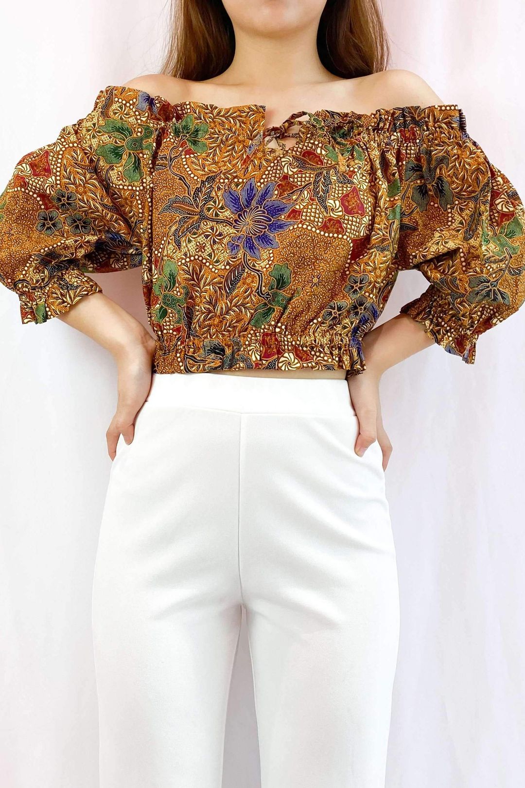 8 Inspirasi Padu Padan Baju Batik Agar Tidak Membosankan