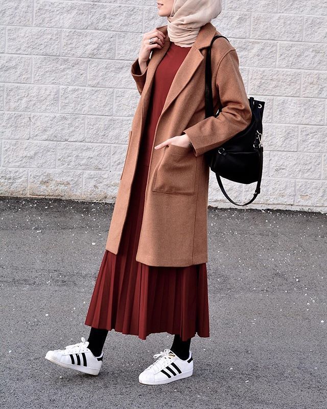 4 Inspirasi Padu Padan Rok Maxi dengan Outer