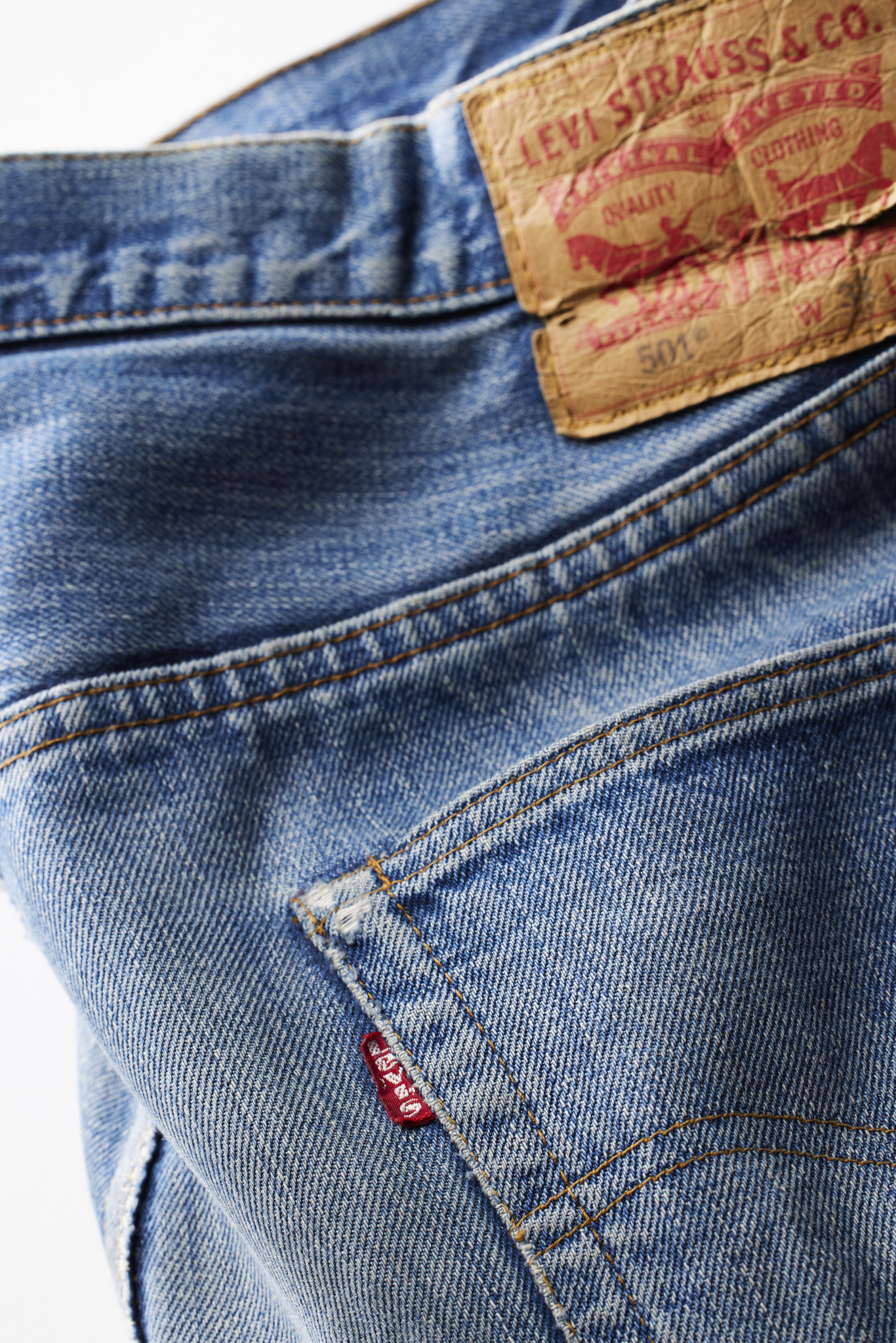 Kampanye 'Levi’s Buy Better, Wear Longer' untuk Celana Jeans Ramah Lingkungan