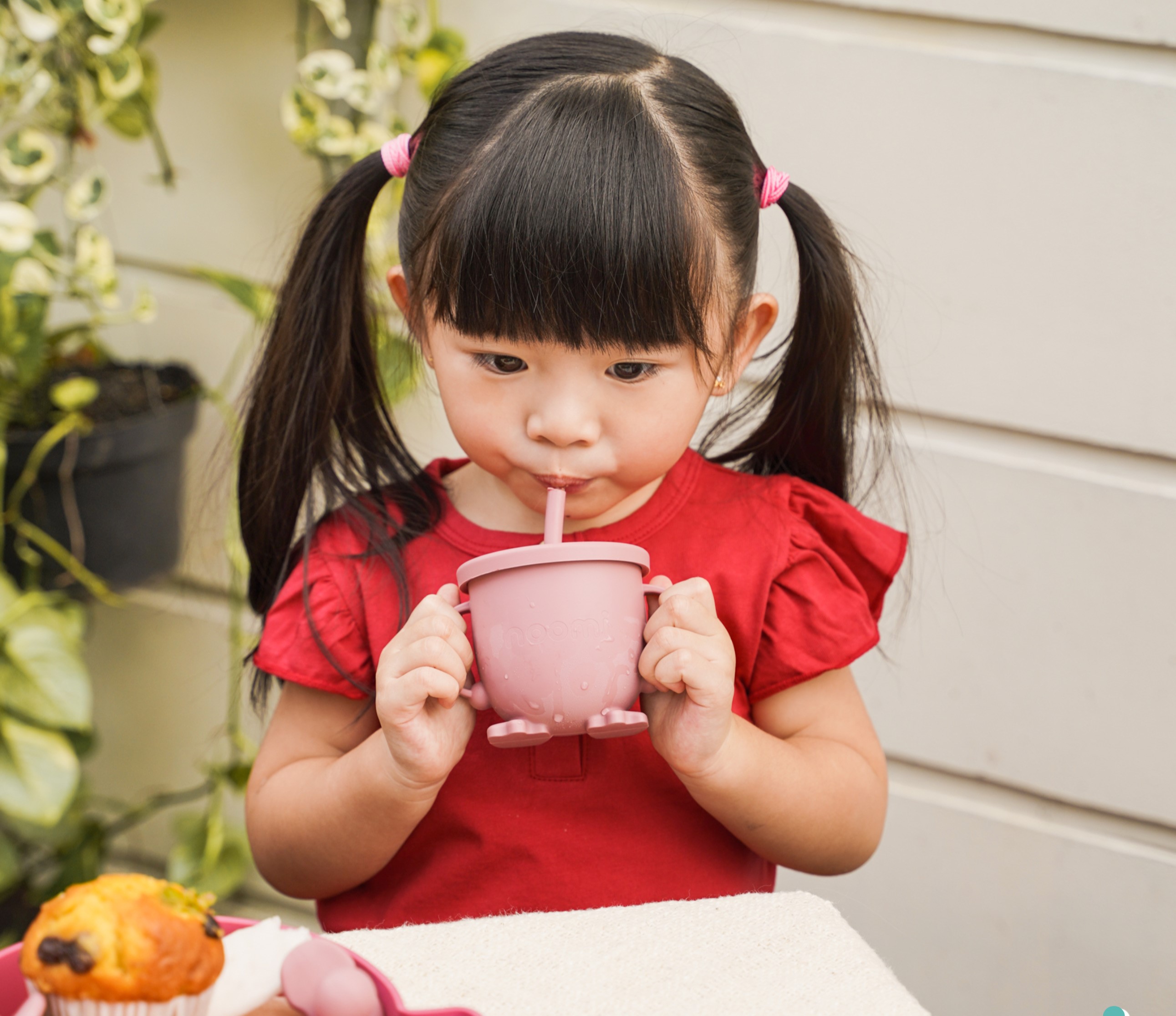 Cara Memilih Peralatan Makan Bayi yang Aman