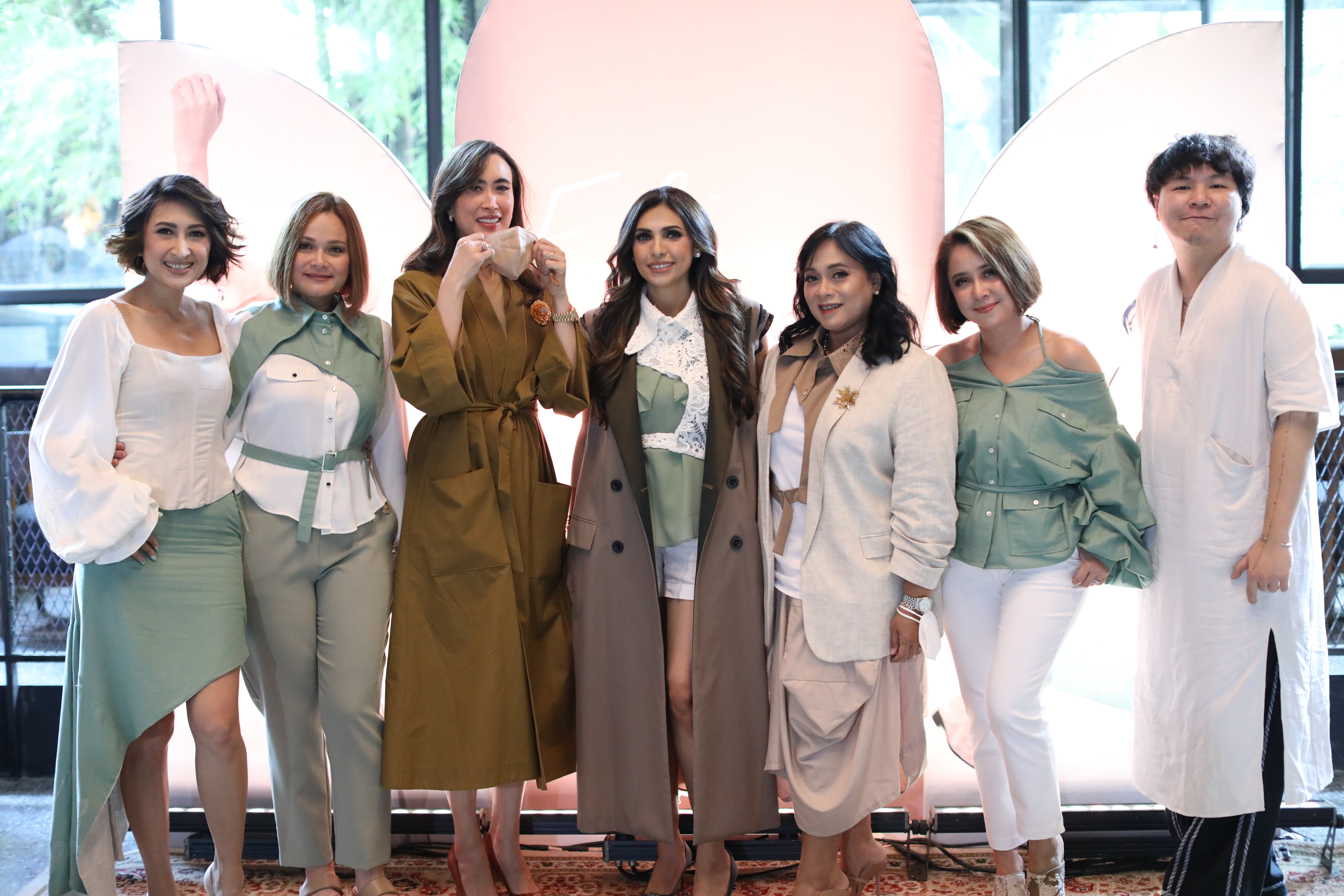 5 Perempuan Kreatif Luncurkan Koleksi Nusantara Untuk Perempuan Percaya Diri