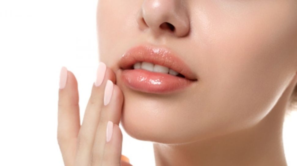 8 Cara Merawat Bibir Agar Tetap Lembab dan Merah Alami