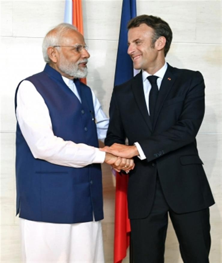 Inilah Sosok Emmanuel Macron Presiden Prancis Yang Terlihat Friendly