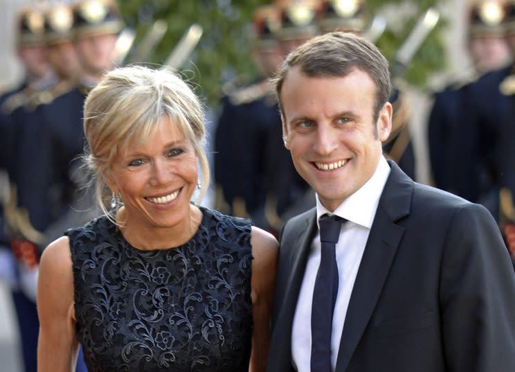 Mengintip Gaya Brigitte Macron Istri Presiden Prancis