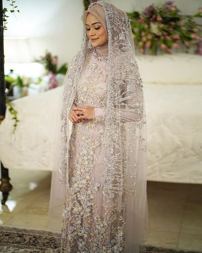 Cara Memakai Jilbab Dengan Gaun Pernikahan