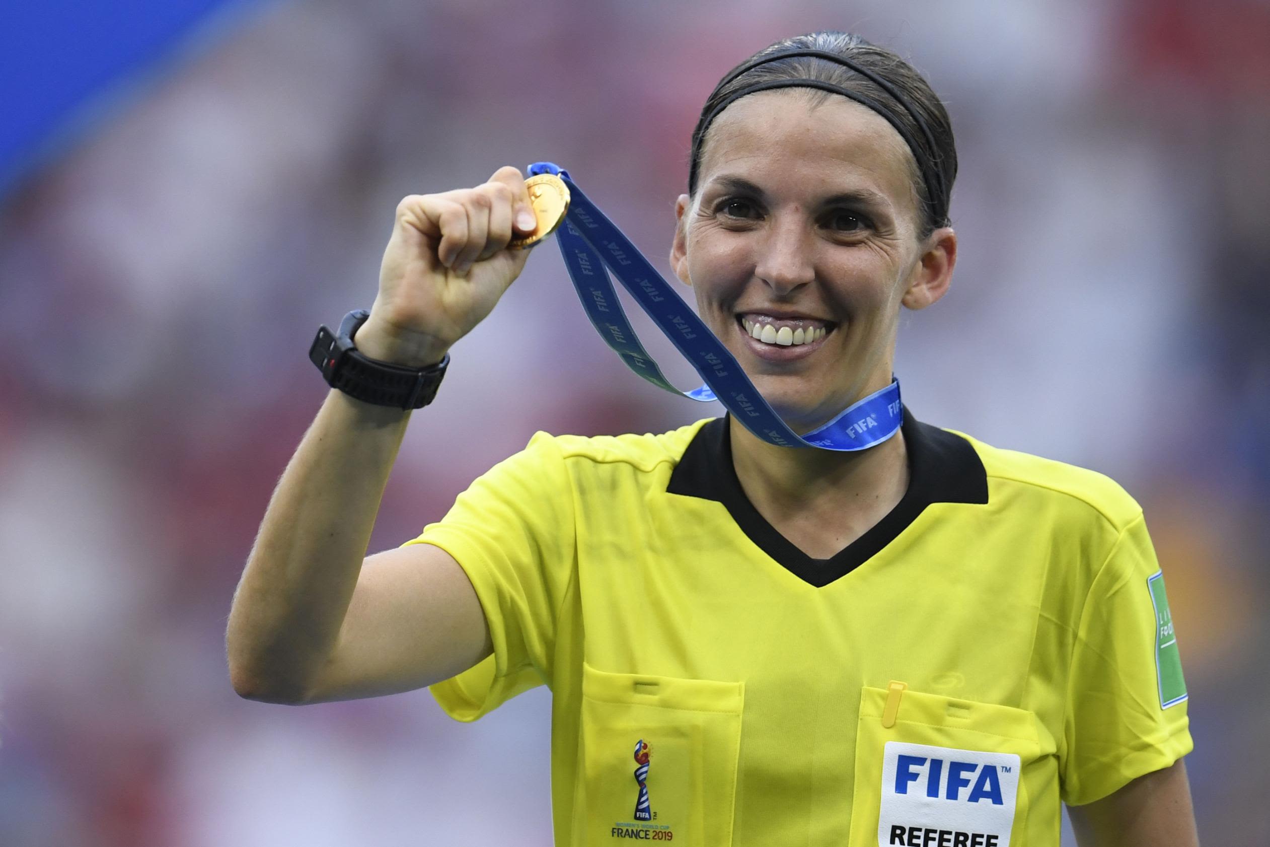 Stephanie Frappart Wasit Perempuan Paling Terkenal di Piala Dunia 2022