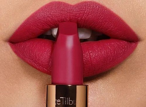 Makeup Kit yang Tepat Saat Liburan Agar Tidak Ribet