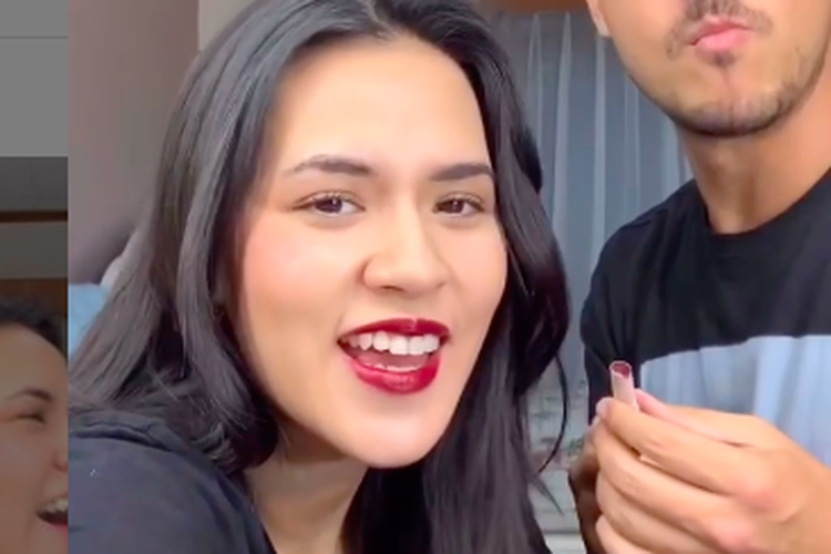 6 Perilaku Aktris Yang Menyita Perhatian Masyarakat Pilihan Woman Indonesia