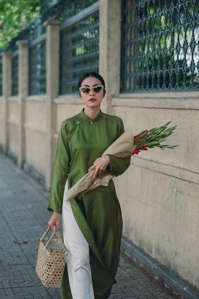 Pesona Baju Warna Hijau Inspirasi 6 Selebritis Dunia