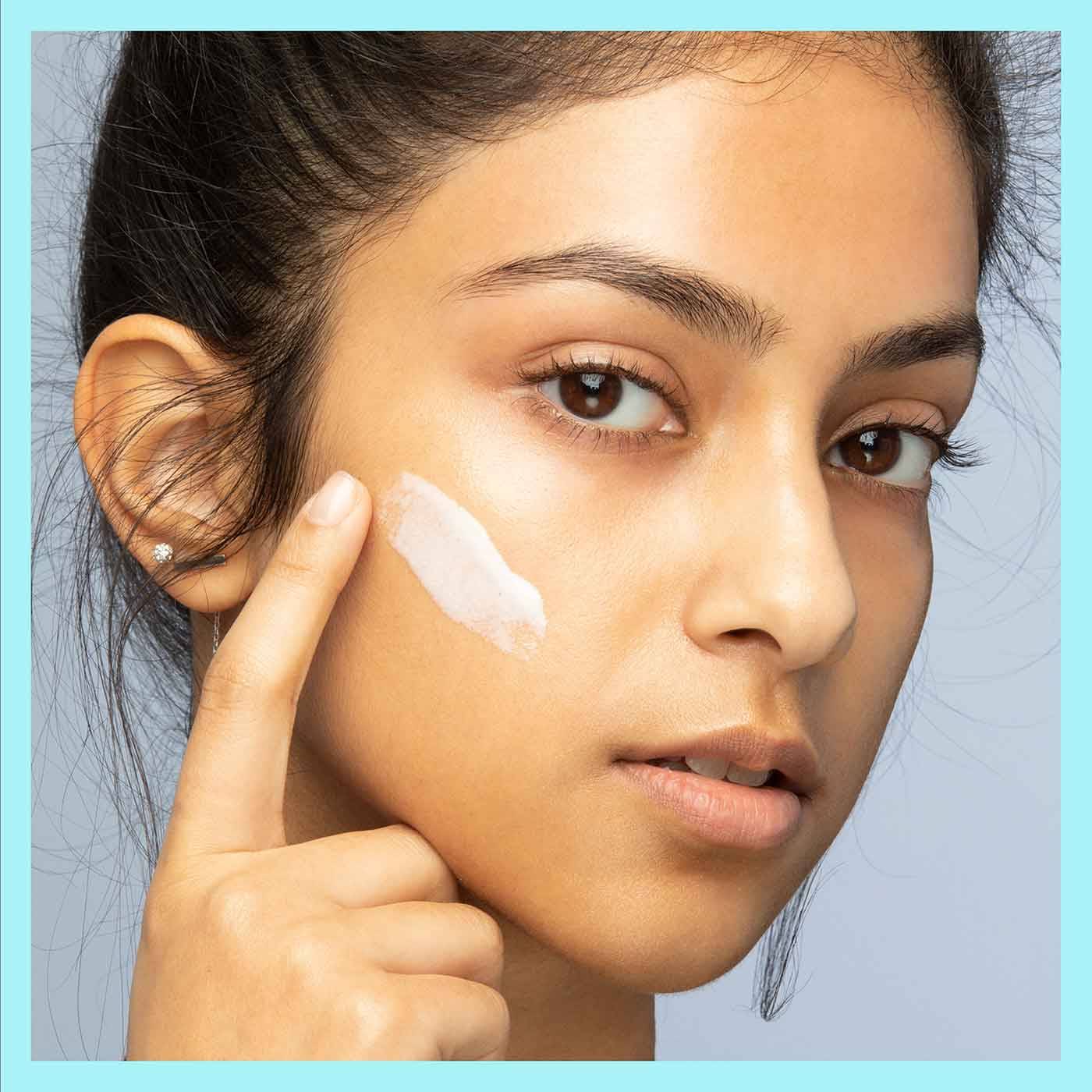 Ini Alat Makeup yang Wajib Dibawa Kemana-mana