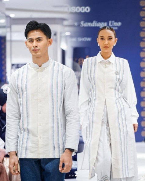 Koleksi busana muslim couple INTRESSE X Sandiaga Uno yang diperagakan di acara Trunk Show Sogo - Mall Kota Kasablanka.