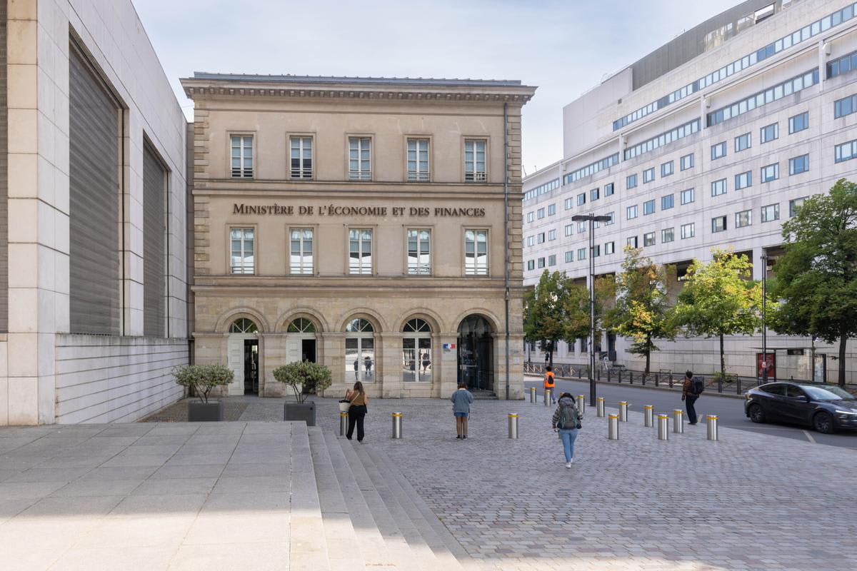 Finances de l'État : la France menacée d'asphyxie par sa dette publique