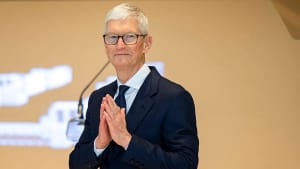 John Ternus succède à Tim Cook à la direction d'Apple