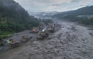 Inondations au Népal : quatre ressortissants français portés disparus après le drame