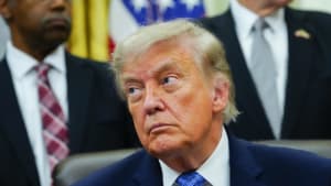 Vote par correspondance : une juge fédérale suspend un décret de Donald Trump