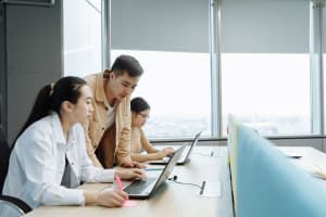 En France, près d'une entreprise sur cinq utilise désormais l'intelligence artificielle