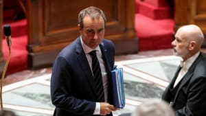 Budget : Sébastien Lecornu envisage une baisse des indemnités des ministres