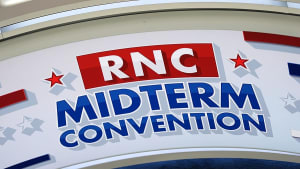 Élections de mi-mandat aux États-Unis : les républicains réunissent une convention axée sur Donald Trump