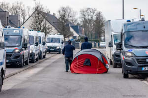 Lieux de vie informels : 1 240 expulsions recensées en France en 2025