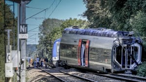 Déraillement d'un TER en Seine-Maritime : deux enquêtes face aux zones d'ombre