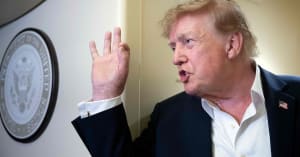 Intelligence artificielle : Donald Trump s'oppose à toute régulation et défend la puissance américaine