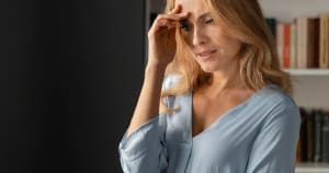 Une ménopause précoce pourrait accélérer le déclin cognitif et le risque d'Alzheimer