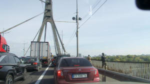 Guerre en Ukraine : les ponts de Kiev ciblés par les frappes russes