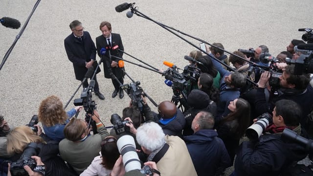 French Politics: Budget 2027 and Presidential Ambitions Unfold