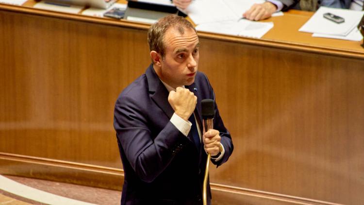 Le gouvernement annonce des mesures d'urgence pour la protection de l'enfance