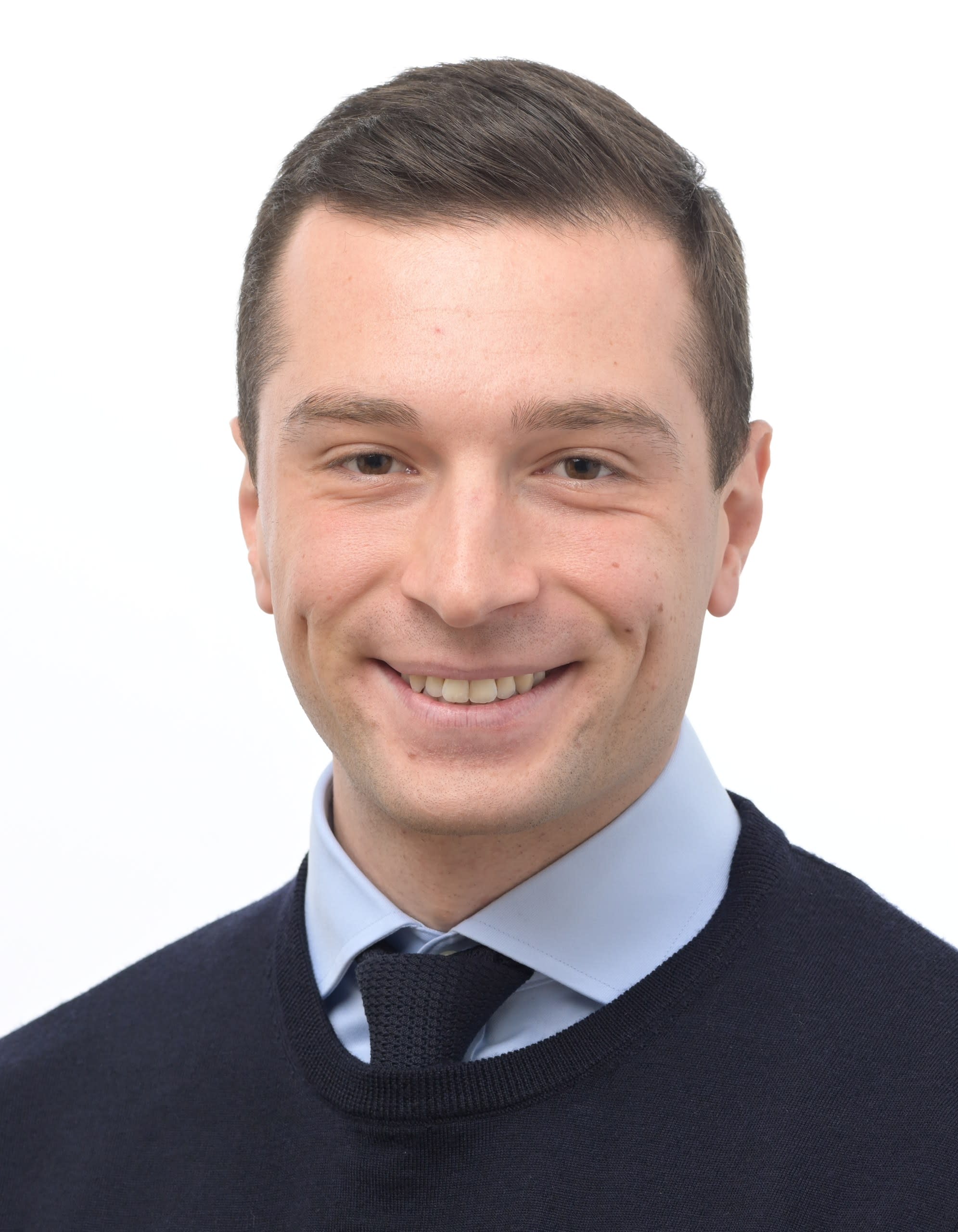 Jordan Bardella suscite la controverse après un accord sur l'immigration avec Nigel Farage