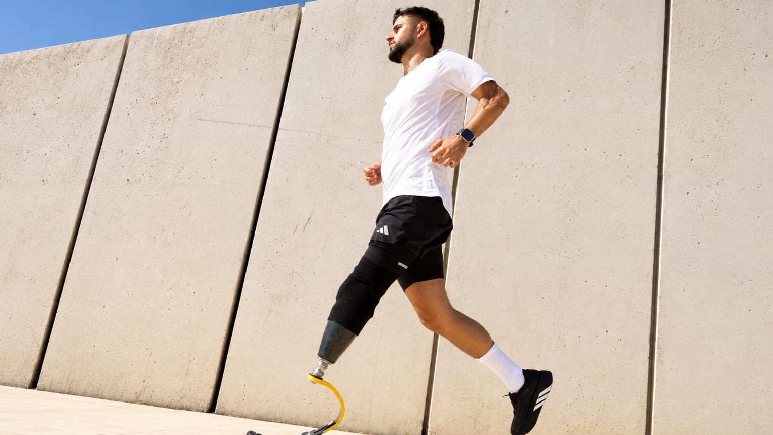 Adidas lance la vente de chaussures à l'unité en Israël avec un vétéran