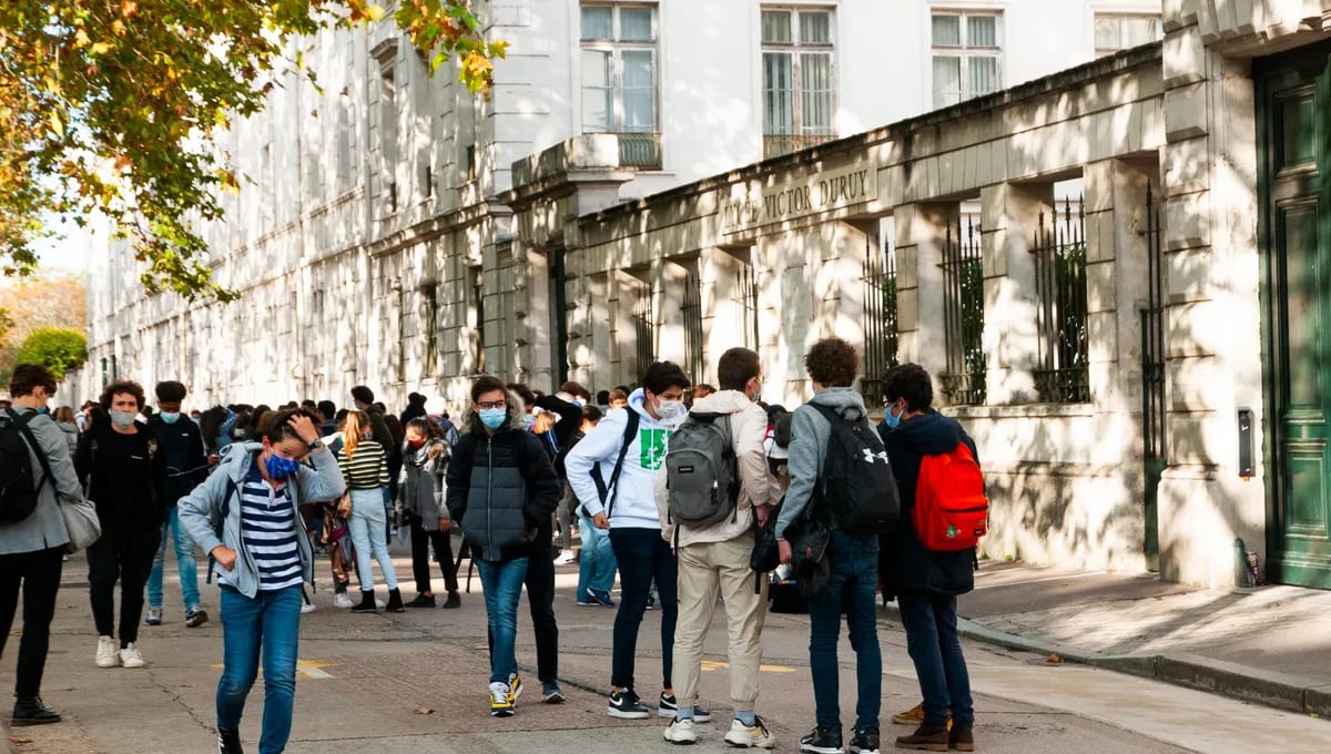 Éducation : quel bilan pour les réformes menées sous la présidence d'Emmanuel Macron ?