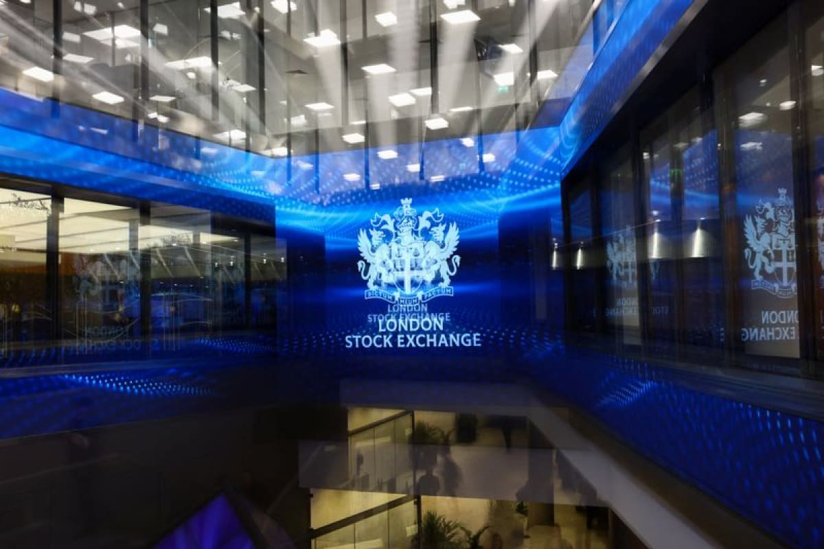 Les tensions géopolitiques et la hausse des taux pèsent sur les bourses mondiales