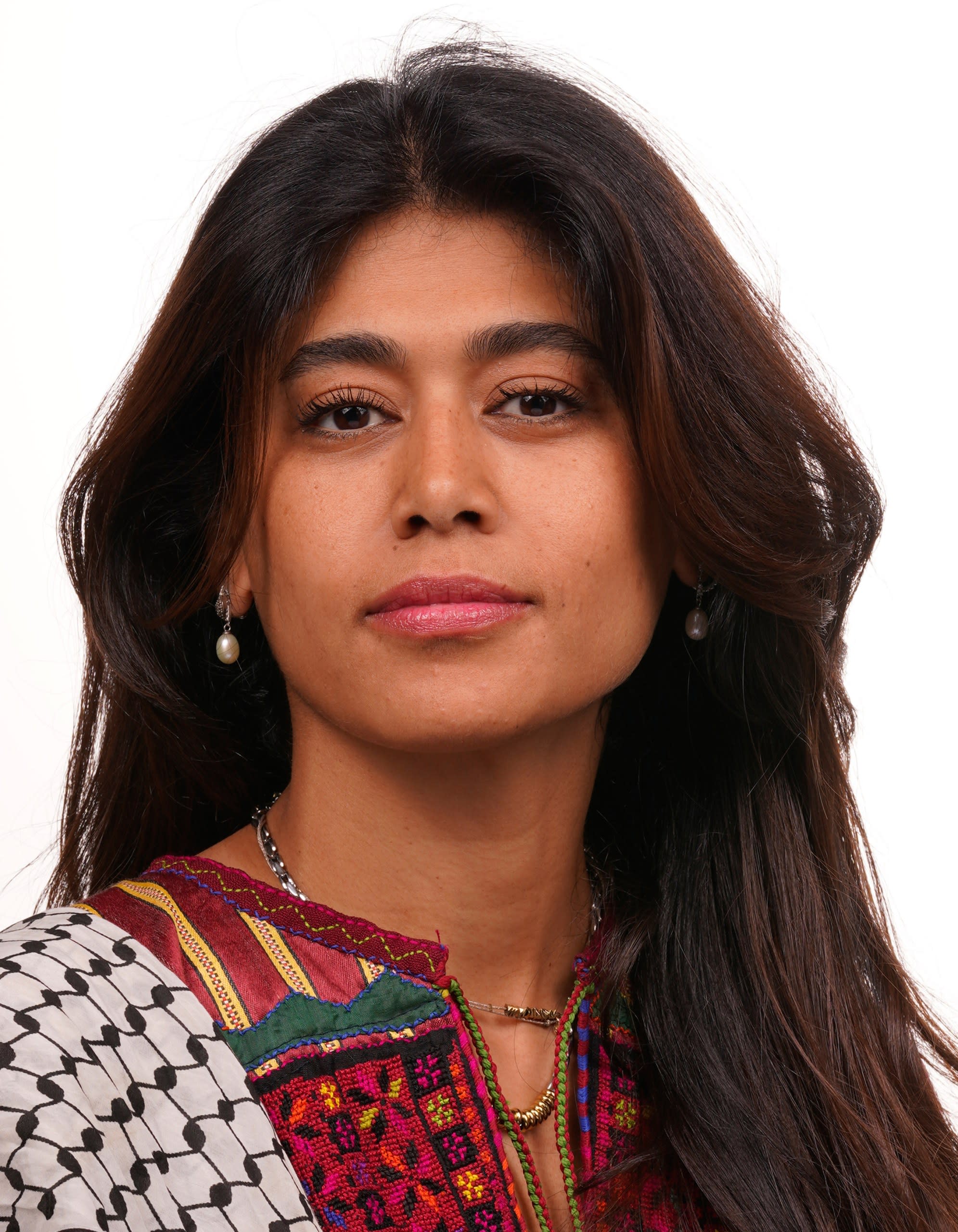 Des experts de l’ONU interpellent Paris sur les procédures visant Rima Hassan