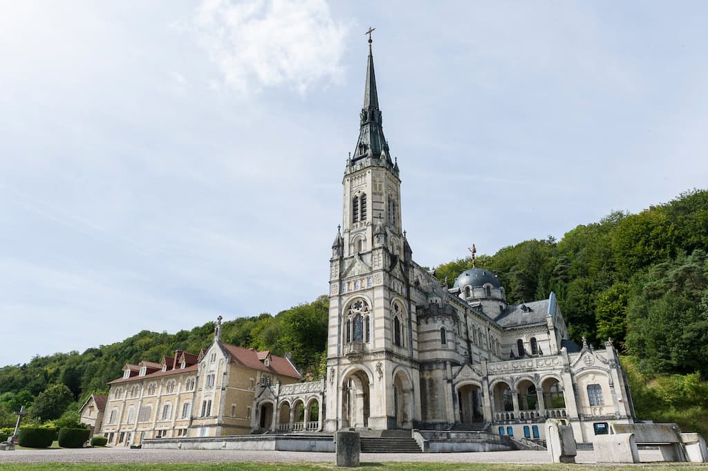 Patrimoine : Henri d’Anselme achève un périple de six mois à travers la France