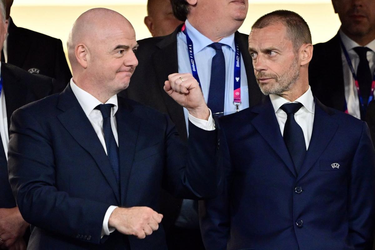 Football mondial : l'UEFA prépare une action en justice contre le président de la FIFA