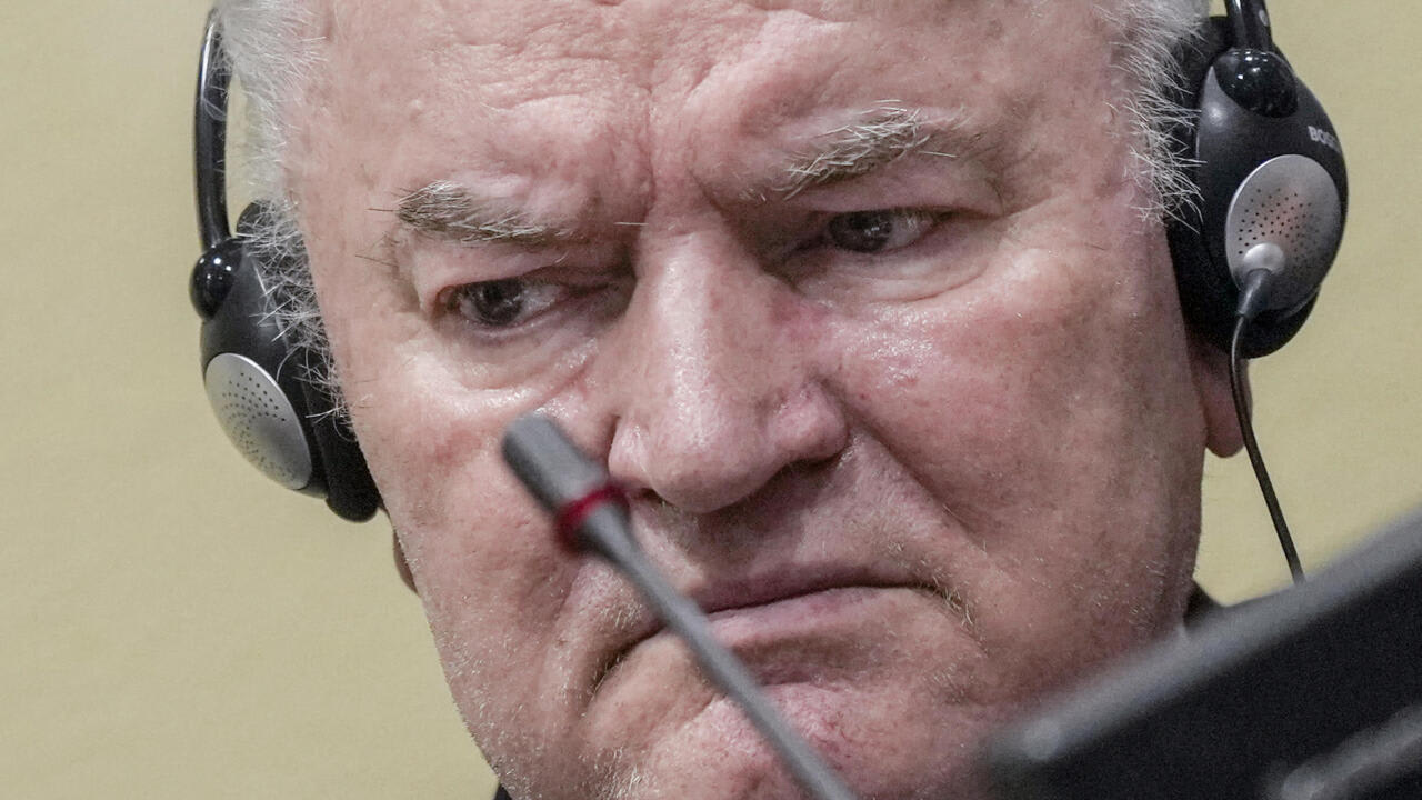 Mort de Ratko Mladic, ancien chef militaire des Serbes de Bosnie