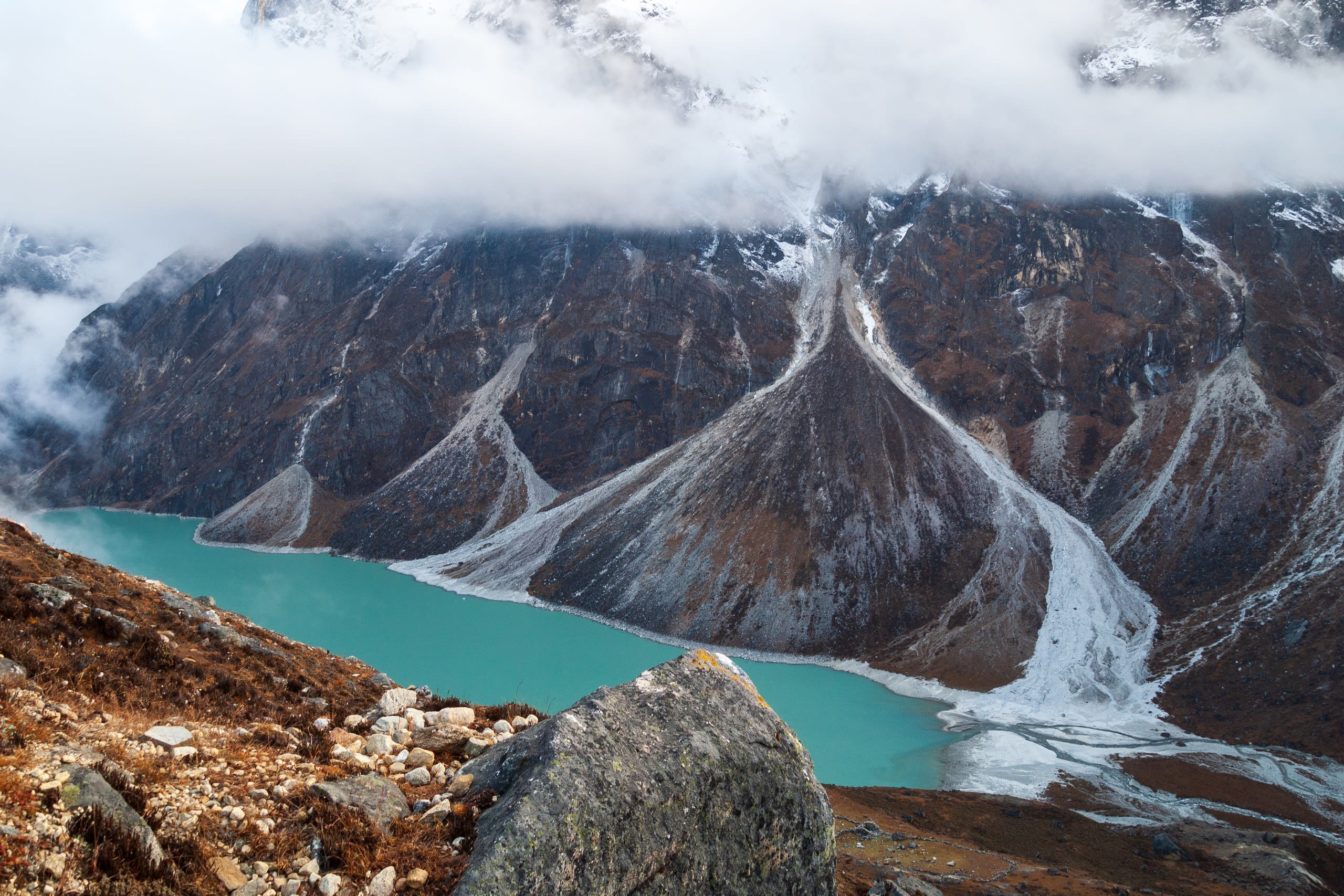 Inondations au Népal et au Tibet : au moins 180 morts après l'effondrement d'un glacier