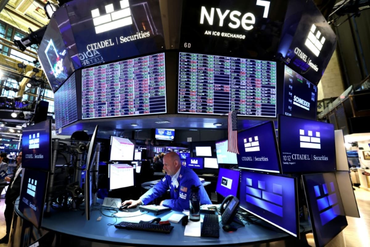 Wall Street clôture en hausse portée par la détente des taux obligataires