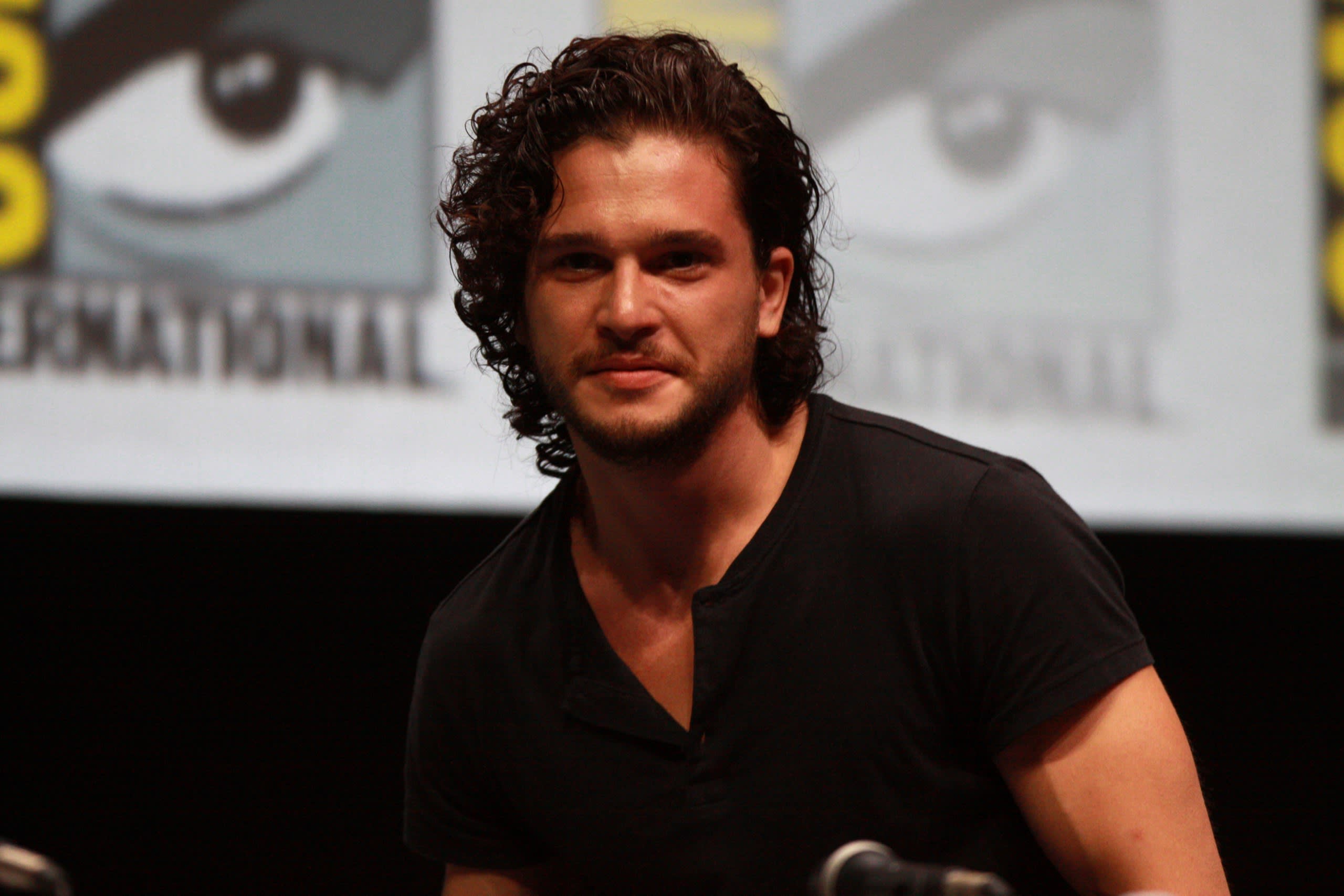 Kit Harington rejoint la série Harry Potter pour incarner Gilderoy Lockhart