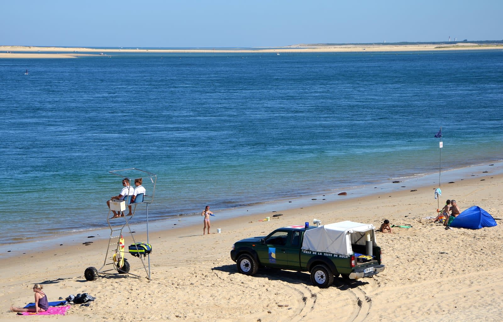 Poste de surveillance de baignade sur la plage du Petit Nice a La Teste-de-Buch en Gironde