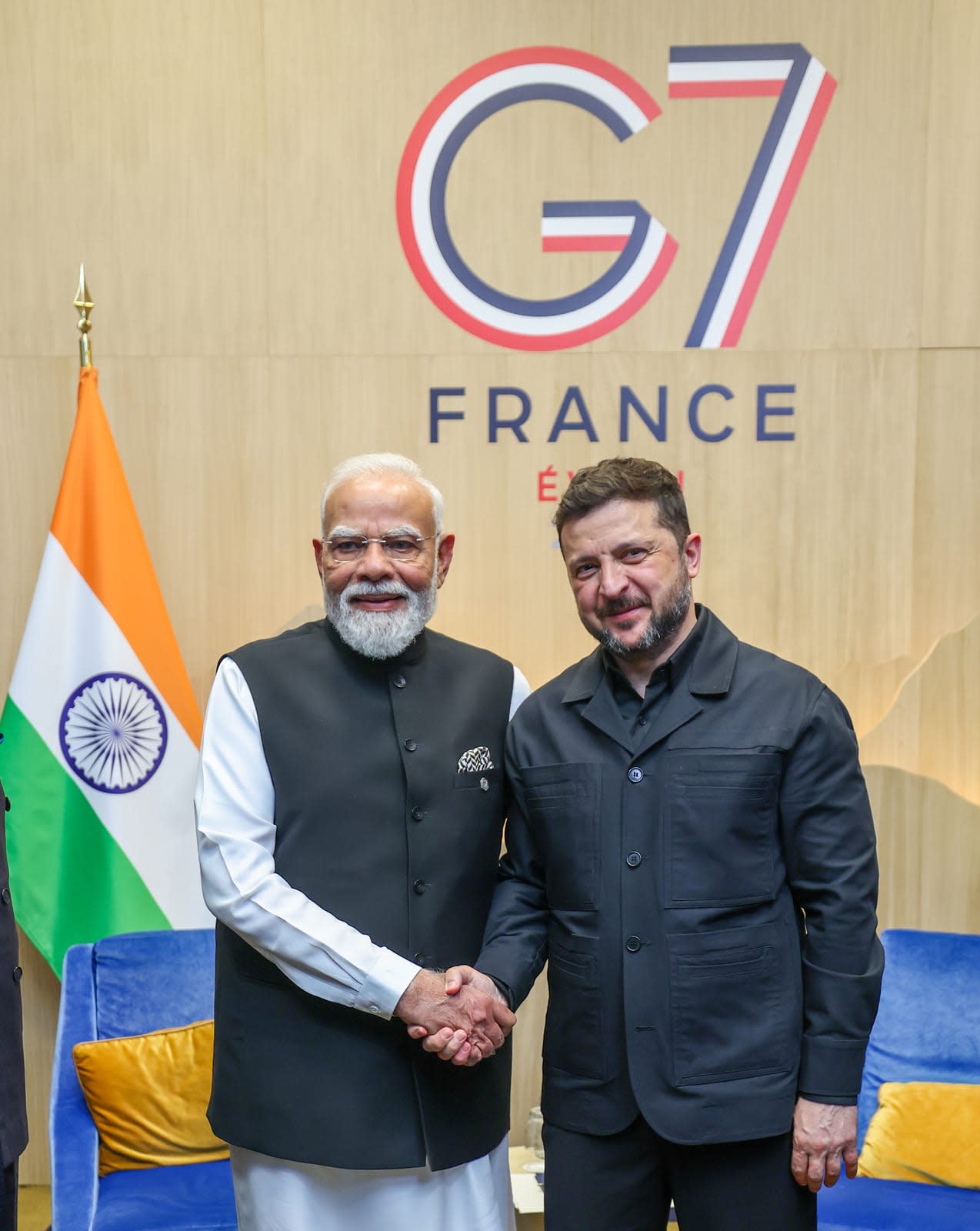 Volodymyr Zelensky en tete-a-tete avec Narendra Modi en marge du sommet du G7 a Evian en juin 2026