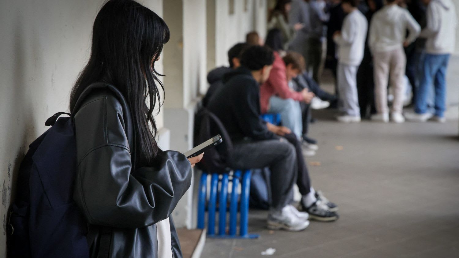 Interdiction des téléphones au lycée : les personnels de direction déplorent un calendrier trop restreint