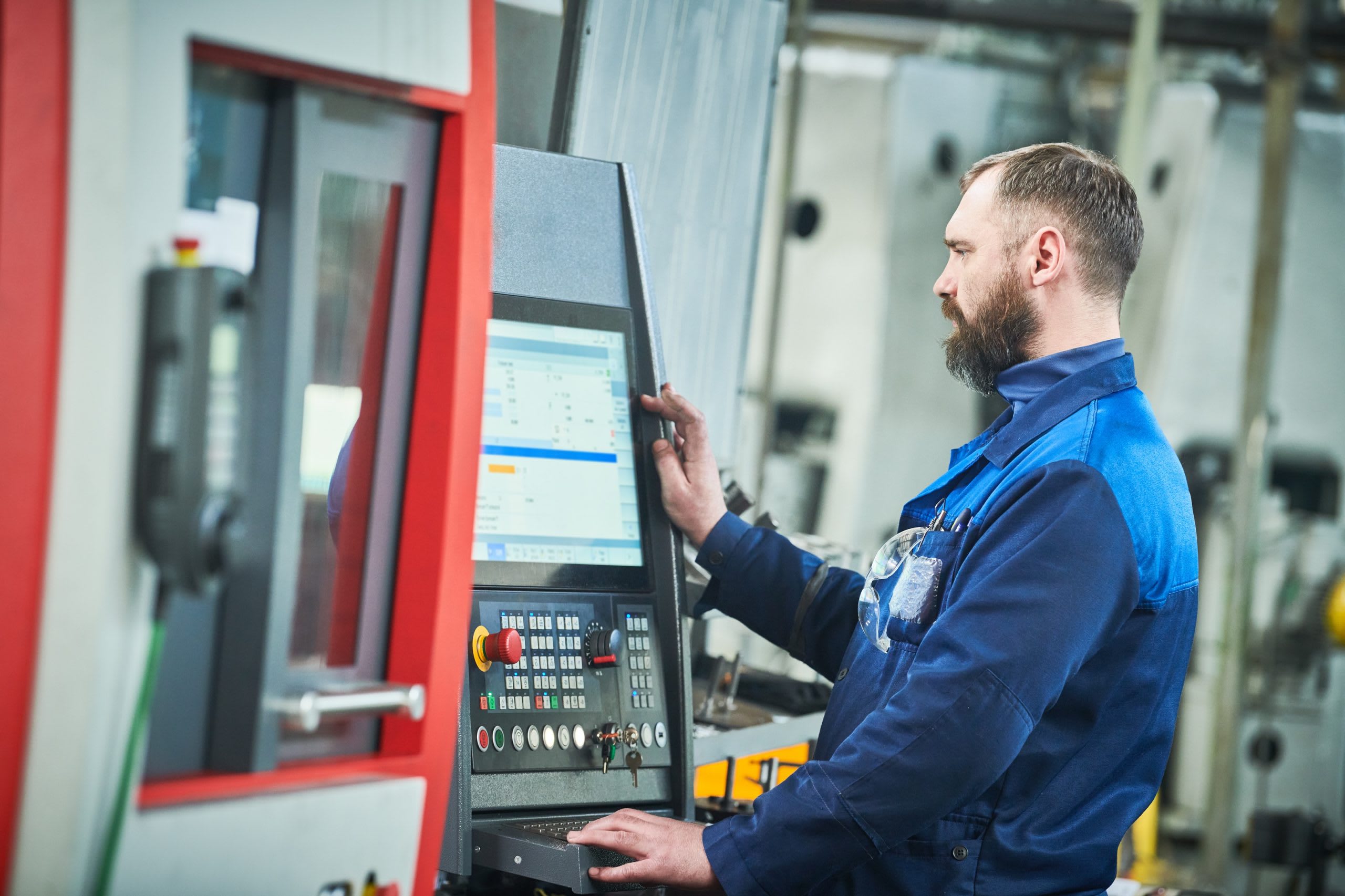 Dans l'industrie, les difficultés de recrutement s'étendent désormais aux fonctions support